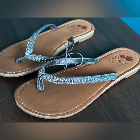 New Jellypop Shoes Los Angeles Silver Embellished Flip Flop Sandals Size 9 - Picture 3 of 9